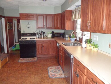 35 Addison Ave, Lynn, MA 01902 - photo 4