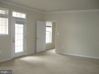 9724 Holmes Place unit 306, Manassas Park, VA 20111 - photo 6