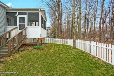 Screened Porch & Fenced Backyard!