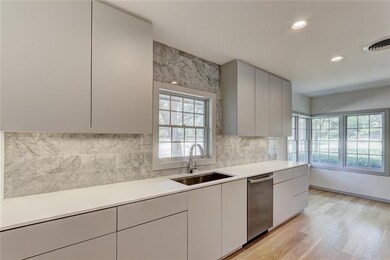 KITCHEN WITH BREAKFAST NOOK -- HARDWARE COMING