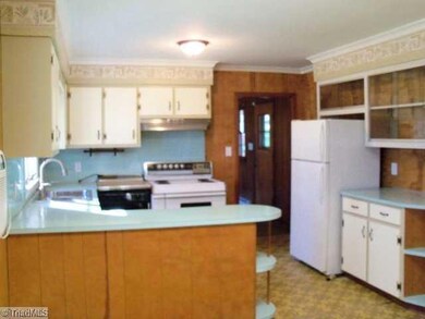 407 Eden Terrace, Archdale, NC 27263 - photo 5