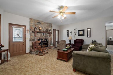 1943 Meadow Lark Ln-7