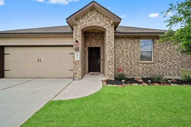 5178 Kendall Cove Ct, Alvin, TX 77511 - photo 2