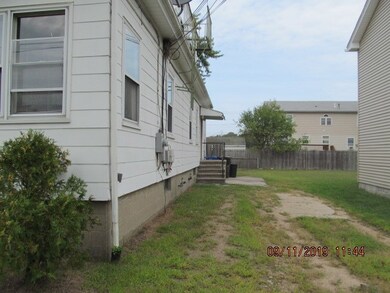 70 Sharon St, Cranston, RI 02910 - photo 2