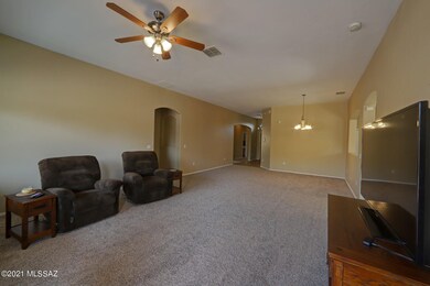 2943_living1