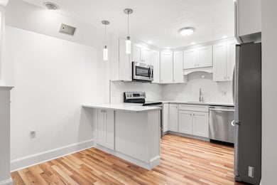 166 Quincy Shore Dr unit 108, Quincy, MA 02171 - photo 4