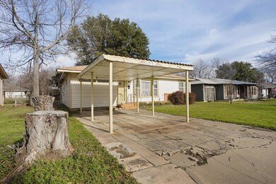 712 Turner St, Cleburne, TX 76033 - photo 3