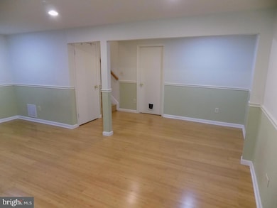 13826 Fount Beattie Ct, Centreville, VA 20121 - photo 7