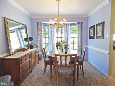 18 Jennifer Ln, Morrisville, PA 19067 - photo 5