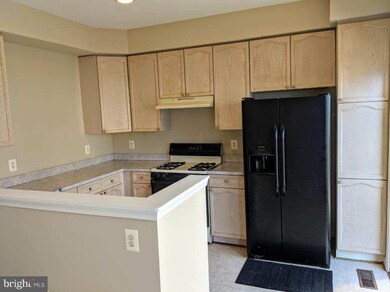 12907 Titania Way, Woodbridge, VA 22192 - photo 2