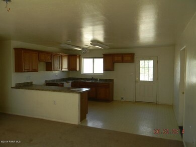 25537 N Catalina St, Paulden, AZ 86334 - photo 6