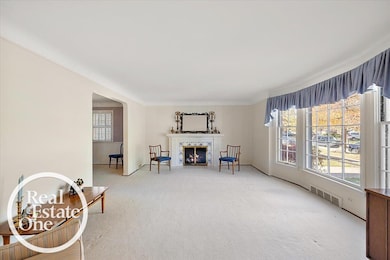 1769 Newcastle Rd, Grosse Pointe Woods, MI 48236 - photo 5