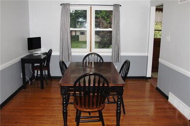 Dining room.