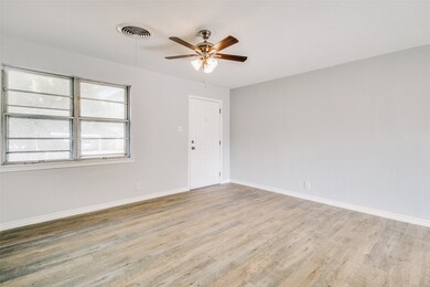 1730 S Travis Ave, Denison, TX 75021 - photo 4