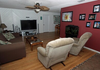 LIving room - view 1