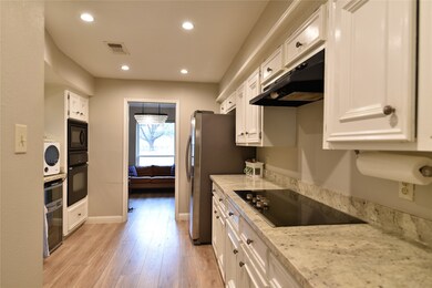 727 Bunker Hill Rd unit 98, Houston, TX 77024 - photo 7