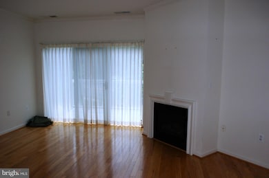3101 N Hampton Dr unit 109, Alexandria, VA 22302 - photo 5