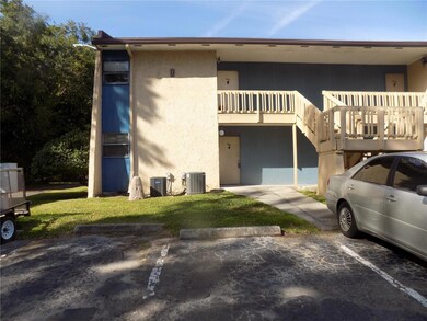 2811 SW Archer Rd unit X 201, Gainesville, FL 32608 - photo 3