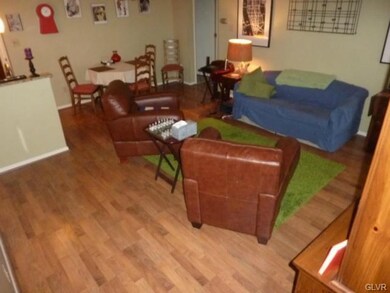 2681 Rolling Green Dr, Macungie, PA 18062 - photo 4