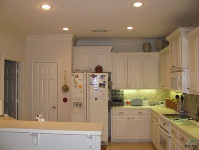 5818 Cross Creek Cir, Tyler, TX 75703 - photo 7