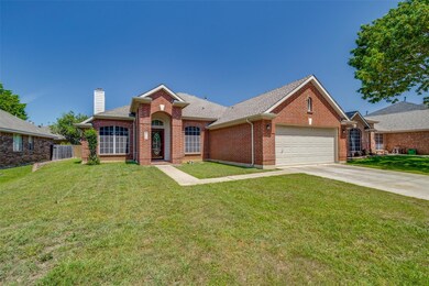 2713 Hollow Ridge Dr, Denton, TX 76210 - photo 2