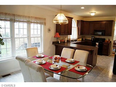 Kitchen - Eat-in Area