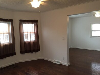 DINGING ROOM - LIVING ROOM