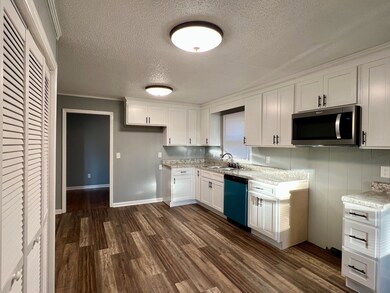 314 Charlotte Dr, Shelbyville, TN 37160 - photo 4