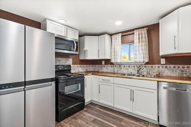 1137 E Perkins Ave, Sapulpa, OK 74066 - photo 5