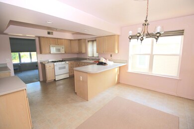 8 Toppinglift Dr, Bayville, NJ 08721 - photo 3