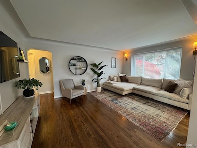 1678 Taunton Rd, Birmingham, MI 48009 - photo 6