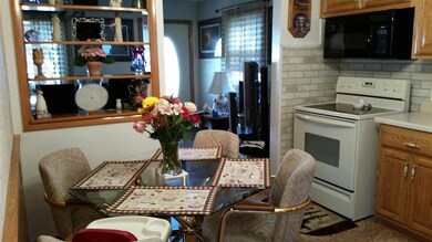 1252 Scott Ave, Waterloo, IA 50701 - photo 5