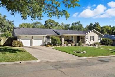 2881 E 35th Place, Tulsa, OK 74105 - photo 3