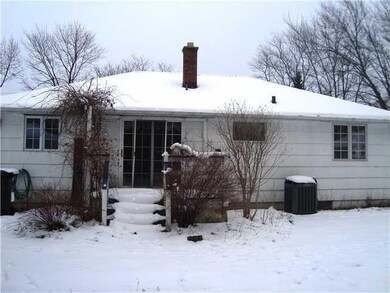 320 Drake Dr, North Tonawanda, NY 14120 - photo 5