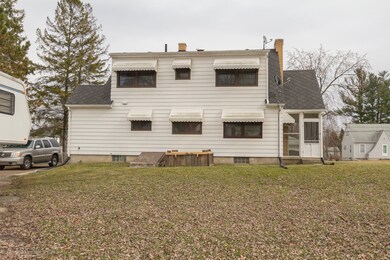 EXTERIOR REAR