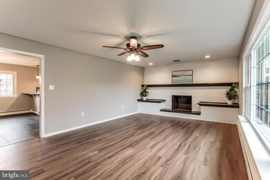 4858 Hawthorn Dr, Harrisburg, PA 17111 - photo 2