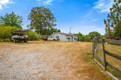 4869 Harvey Rd, Jamestown, NC 27282 - photo 4