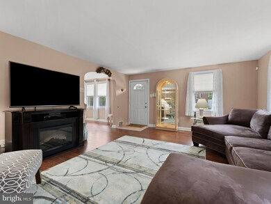 353 Kirks Ln, Drexel Hill, PA 19026 - photo 7