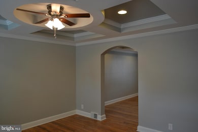 3912 Cedardale Rd, Baltimore, MD 21215 - photo 3