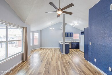 512 Katherine Dr, Horizon City, TX 79928 - photo 6