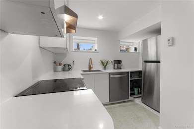 6143 55th St, Maspeth, NY 11378 - photo 3