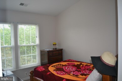 8569 Cabot Ct, Manassas, VA 20111 - photo 4