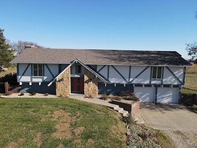 3650 NW Menoken Rd, Topeka, KS 66618 - photo 5