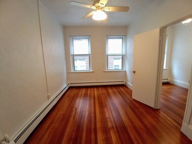 14 Hull St unit 2, Boston, MA 02113 - photo 3