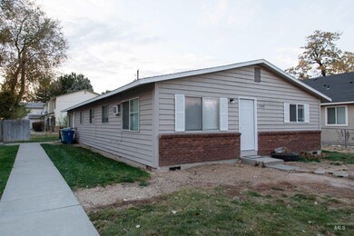 1209 Holly St, Nampa, ID 83686 - photo 2
