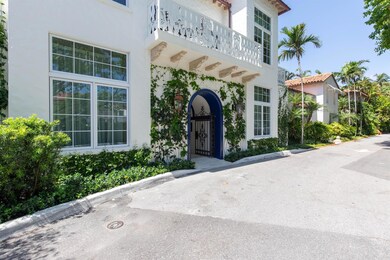 236 Phipps Plaza unit D, Palm Beach, FL 33480 - photo 2