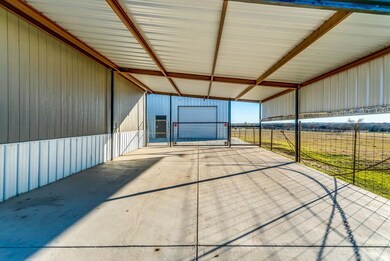 301 Kennel Rd, Springtown, TX 76082 - photo 4