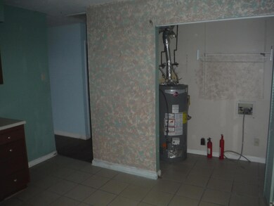 1725 1725 Foxborough Cir, Lexington, KY 40505 - photo 6