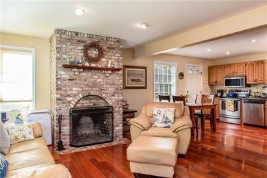 Open area great for entertaining
