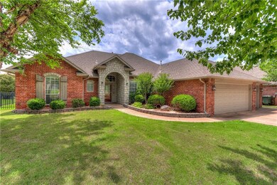 2724 Brenton Dr, Edmond, OK 73012 - photo 2